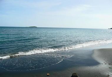 خلیج گرگان با کاهش تراز آب خزر درآستانه خشکی است