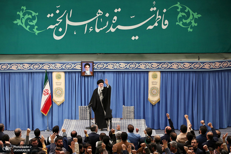 دیدار هزاران نفر از ذاکران و ستایشگران اهل‌بیت(ع) با رهبر معظم انقلاب