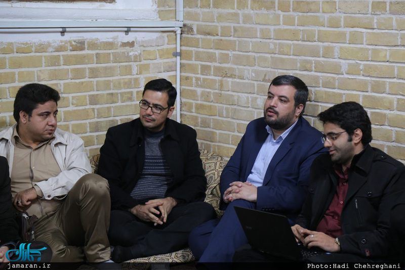 مدیرکل ارشاد و جمعی از اهالی رسانه قم با سید علی خمینی دیدار کردند