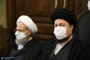 حضور مراجع و علما در مسجد امام حسن عسکری(ع) در پی ارتحال آیت الله العظمی صافی(ره)