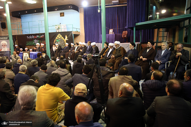 مراسم بزرگداشت آیت الله رحمت (ره) در حسینیه جماران