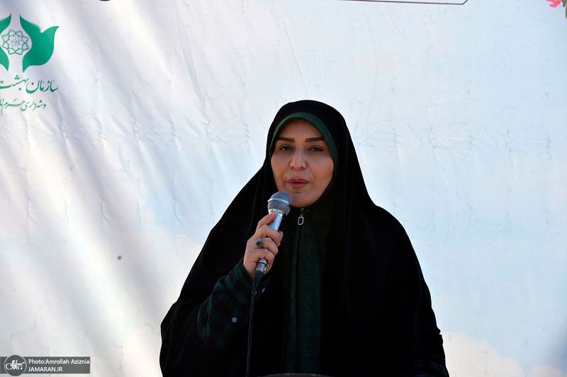 مراسم درختکاری در جوار حرم مطهر امام خمینی (س)