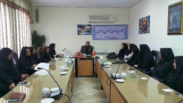 فرماندار مه ولات: پارلمان بانوان تامین کننده مشارکت نیمی از جامعه است