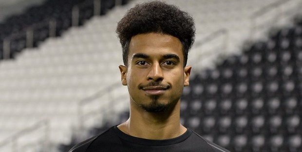 مرد سال آسیا 6 هفته خانه نشین شد
