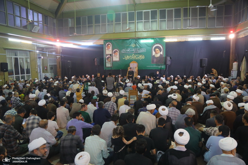 مراسم چهلمین روز تدفین رهبر شهید در دفتر آیت الله العظمی سیستانی در قم