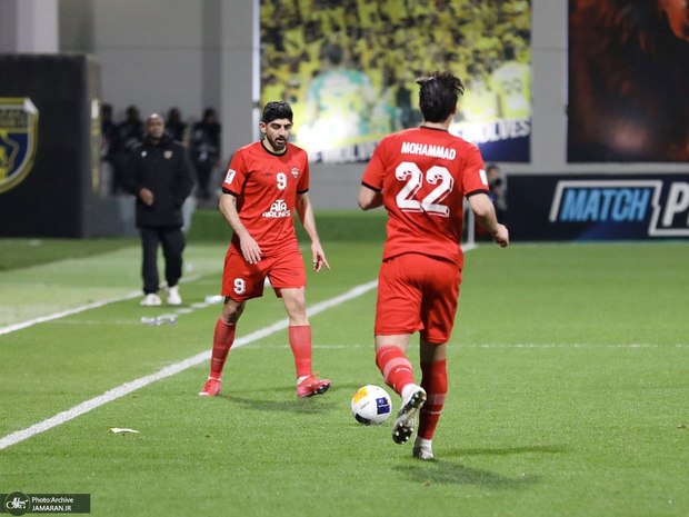 سپاهان در 2 قدمی صدر/ تراکتور در یزد زمین گیر شد!