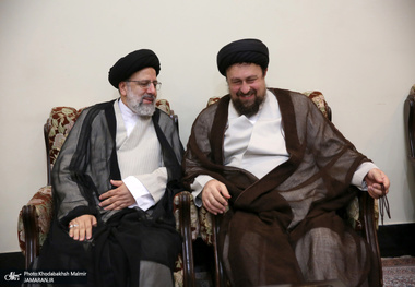 حاشیه های تجدید میثاق رئیس قوه قضاییه و مسئولان عالی قضایی با آرمان‌های امام خمینی(س) 