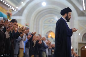 نماز ظهر و عصر روز ارتحال امام در حرم امام خمینی