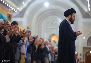 نماز ظهر و عصر روز 14 خرداد در حرم امام خمینی (س)