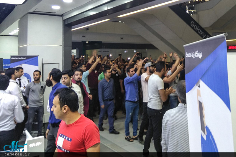 تعطیلی تعدادی از مغازه های پاساژ علاء الدین در اعتراض به نابسامانی وضعیت ارز 