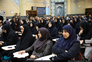 نشست بررسی «جایگاه اخلاق در ساحت های تربیت دانش آموزی با نگاهی به اندیشه تربیتی حضرت امام»