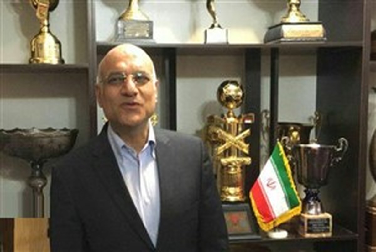 واکنش فتحی به اعتراضات هواداران استقلال: هوداران صبور باشند