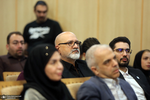رونمایی و بررسی سه کتاب محمدجواد ظریف