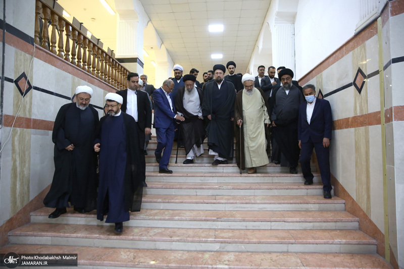 بازدید آیت الله نور مفید از نمایشگاه وکلای شرعی امام خمینی (س)