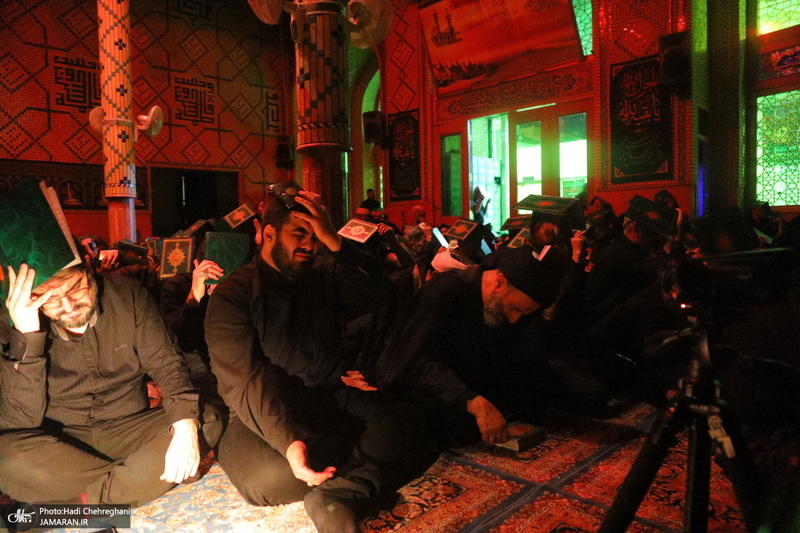 احیای شب بیست و یکم ماه مبارک رمضان در تکیه حاج سید حسن قم