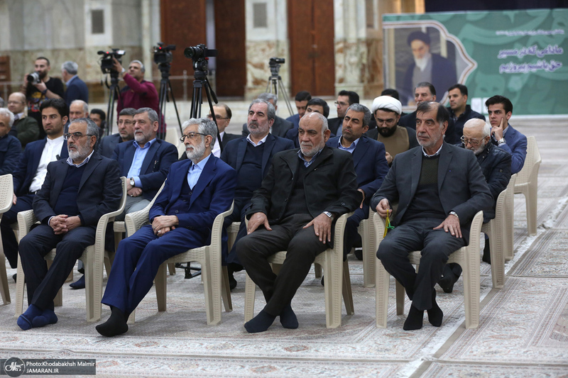 تجدید میثاق رئیس و جمعی از اعضای مجمع تشخیص مصلحت نظام با آرمان‌های امام خمینی (س)-2