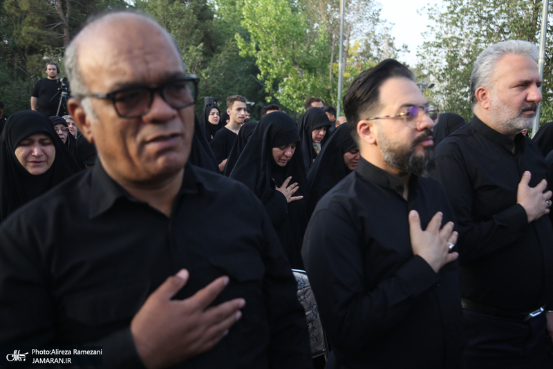 مراسم اهتزاز بزرگترين پرچم عزاداری در تهران