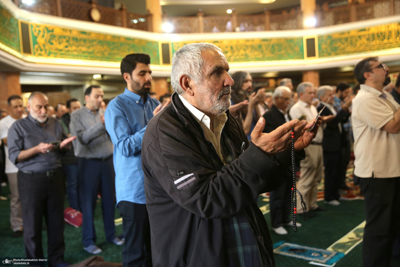 اقامه نماز عید سعید فطر در حسینیه شماره 2 جماران