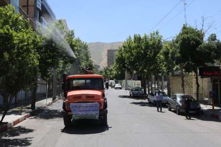 عملیات شستشوی درختان سطح شهر سنندج اجرا شد