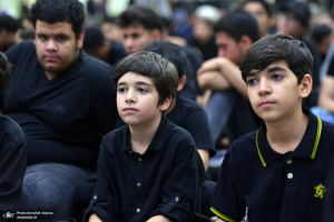 یازدهمین سوگواره احلی من العسل در حرم مطهر امام خمینی (س)