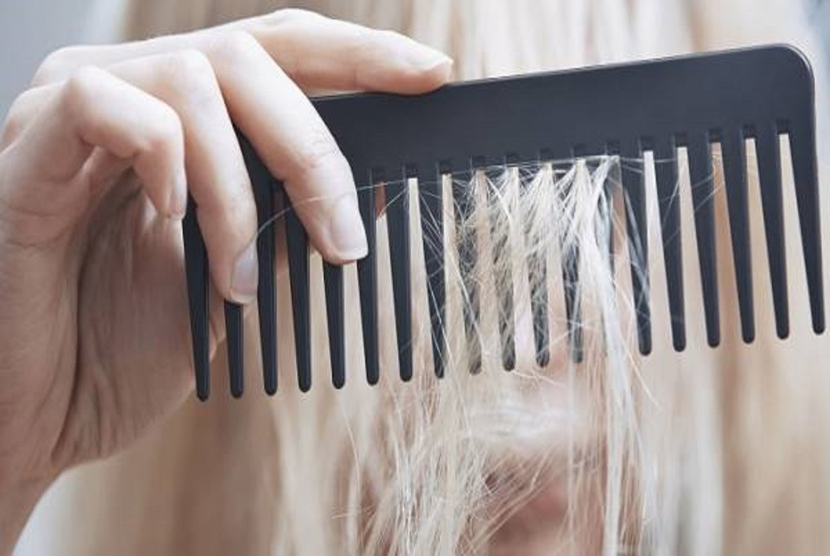 8 عادت غلط باعث چرب شدن موها