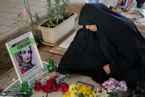 مهمانی لاله ها در قطعه شهدای بهشت زهرا