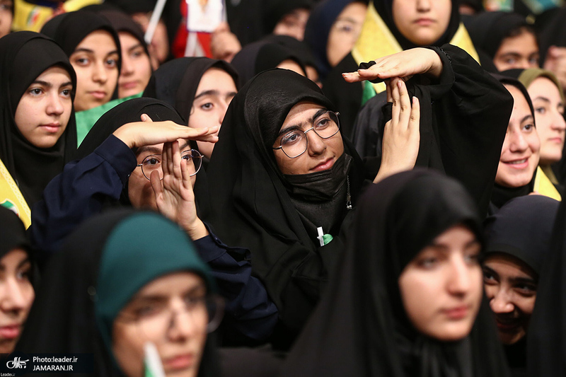 دیدار دانش‌آموزان و دانشجویان با رهبر معظم انقلاب