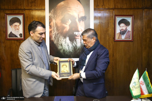 بازدید محمد بن سیو وزیر کشاورزی  و امنیت غذایی کشور مالزی از  بیت امام خمینی (س) در جماران