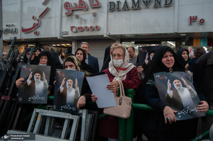 تجمع مردمی در سوگ شهادت رئیس جمهوری و هیات همراه در میدان ولیعصر (عج)