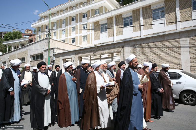 بازدید جمعی از علمای نجف از حسینه و مجموعه فرهنگی جماران