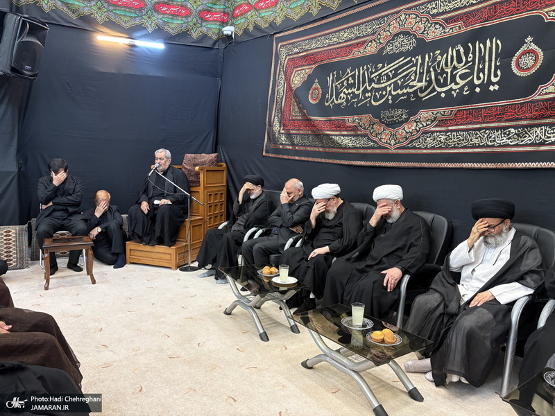مراسم عزاداری روز تاسوعای حسینی در بیوت مراجع و علماء‎