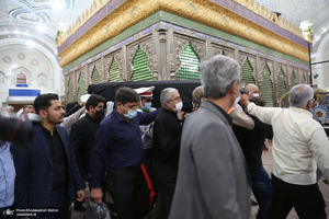 خاکسپاری پیکر حجت الاسلام و المسلمین سید محمود دعایی در حرم امام خمینی (س)