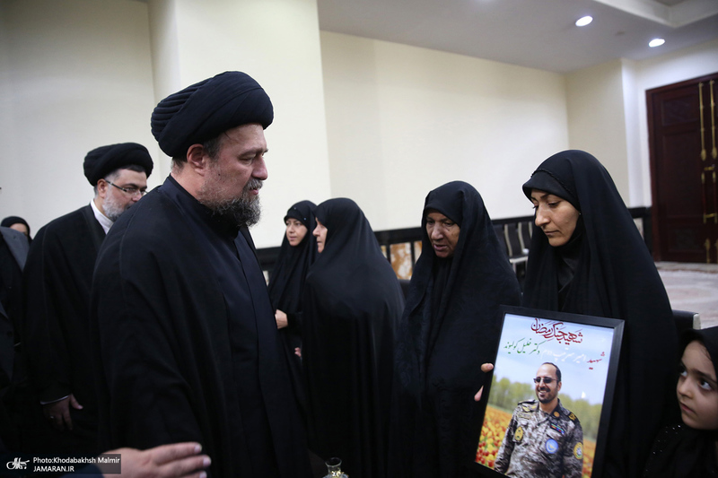 دیدارهای آیت الله سید حسن خمینی با جمعر از خانواده های معظم شهدا