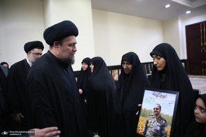 دیدارهای آیت الله سید حسن خمینی با جمعر از خانواده های معظم شهدا