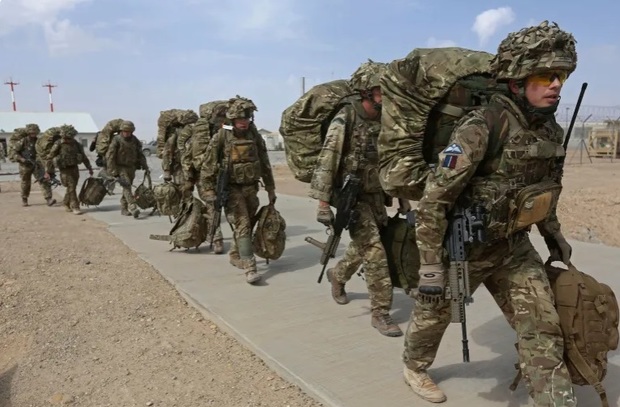 انگلیس مجرمان سابقه دار را در صنایع نظامی به کار می گیرد