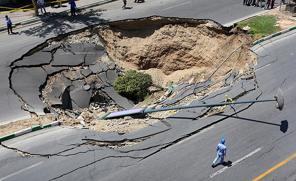 فروریزش زمین در کمین پایتخت