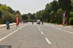 مسابقات  دوچرخه سواری قهرمانی کشور جاده بانوان در حرم مطهر امام خمینی(س)