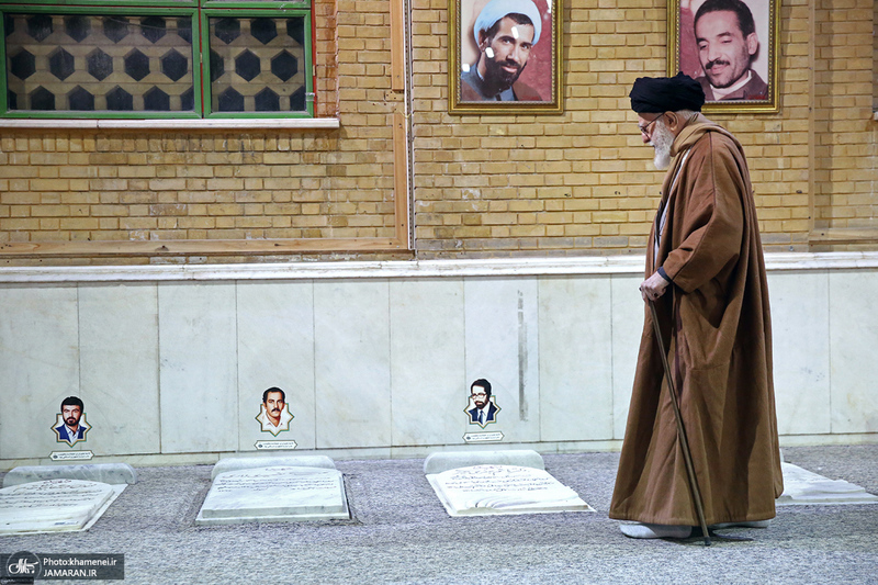 حضور رهبر معظم انقلاب در حرم مطهر حضرت امام خمینی