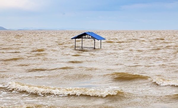 آیا دریاچه ارومیه واقعا احیا شده است؟ 