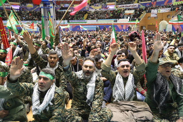 اجتماع  مردم بافق در حمایت از اقتدار و امنیت کشور