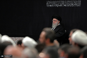 اولین شب مراسم عزاداری حضرت فاطمه‌زهرا (س) در حسینیه امام خمینی