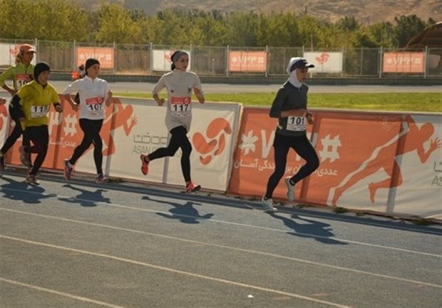 قهرمانی تیم خراسان رضوی در دوی صحرانوردی نوجوانان دختر 
