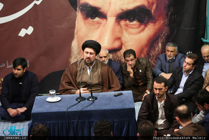 دیدار اعضای مجمع توسعه استان گیلان با سید حسن خمینی