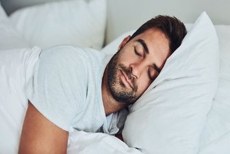 حرف زدن در خواب خطرناک است؟