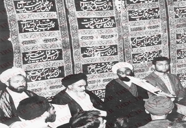  Memoirs: Imam Khomeini held ceremonies to mark the martyrdom of holy Lady Hadrat Fatima (‘a)