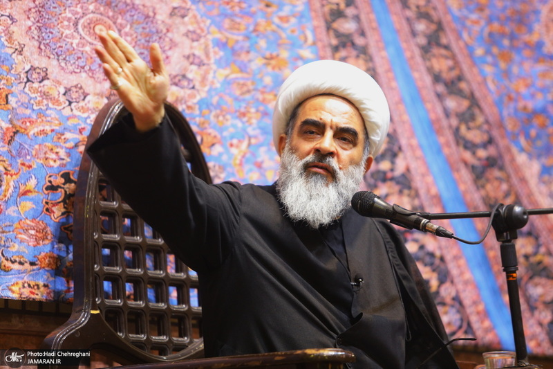 احیای شب بیست و یکم ماه رمضان در تکیه حاج سید حسن قم