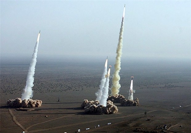 نشنال اینترست: ایران در جنگ احتمالی با آمریکا از موشک‌هایش استفاده خواهد کرد