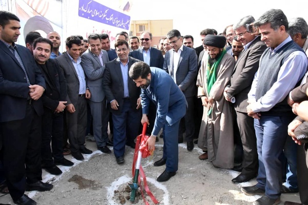 کلنگ هنرستان فنی وحرفه ای خیر ساز پتروشیمی مارون در شهرک طالقانی ماهشهر به زمین زده شد