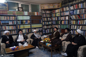 دیدار  آیت الله نورالله شاه آبادی با سید حسن خمینی