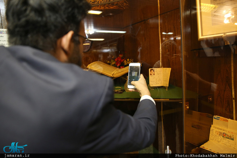 بازدید جمعی از خبرنگاران کشور هند از بیت امام خمینی (س) در جماران